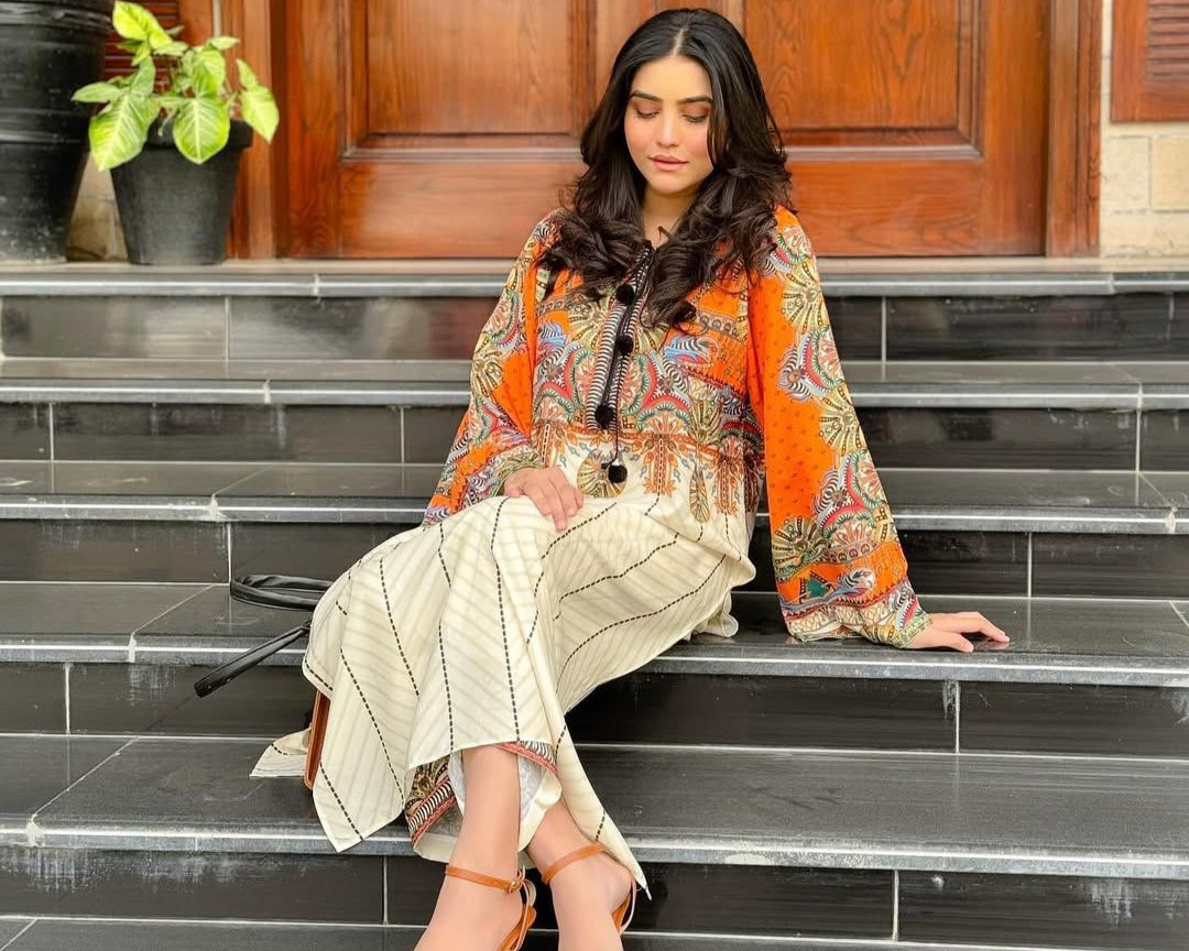 Silk Finish Lawn