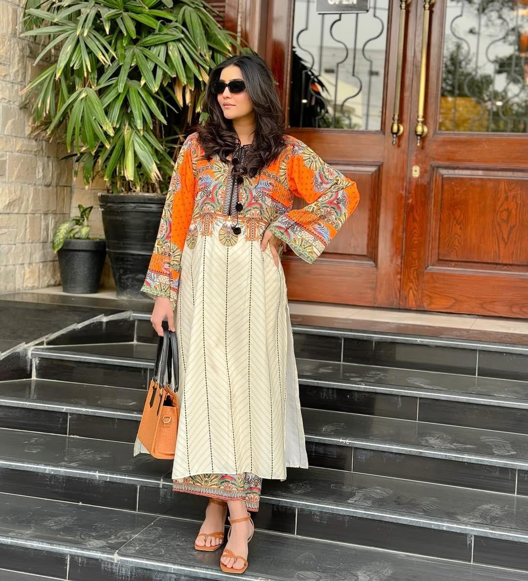 Silk Finish Lawn